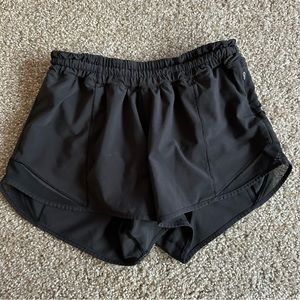 Lululemon black size 4 Hotty Hot shorts